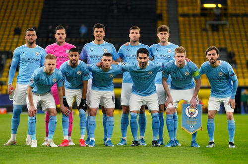 年轻球员释放潜力（青年球员展露锋芒）