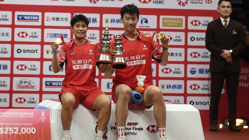 外线手感火热！麦克布莱德替补命中7记三分砍下22分3篮板（替补发威！麦克布莱德外线7记三分轰下22分3篮板）