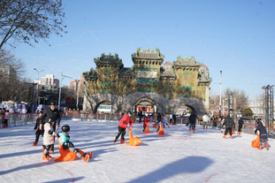 快船vs森林狼首发：伦纳德&哈登领衔斗法华子&兰德尔（快船战森林狼首发公布：伦纳德、哈登领衔对决华子、兰德尔）