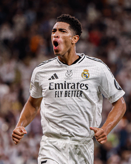 国足友谊赛战胜韩国展现新阵容（国足热身赛力克韩国，全新阵容亮相）