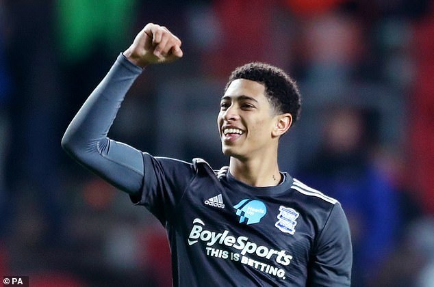 基耶利尼谈DV9续约：大门是敞开的，他目前专注于尤文（基耶利尼：DV9续约大门敞开，他当下专注尤文）