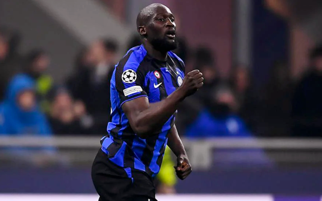 AC米兰门将表现神勇（AC米兰门将神扑连连）