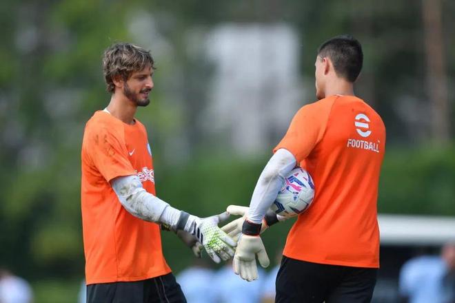 哈兰德：瓜帅的勤奋让我惊讶，他是俱乐部中工作最努力的人（哈兰德：没想到瓜帅如此勤奋，他是俱乐部里最努力工作的人）