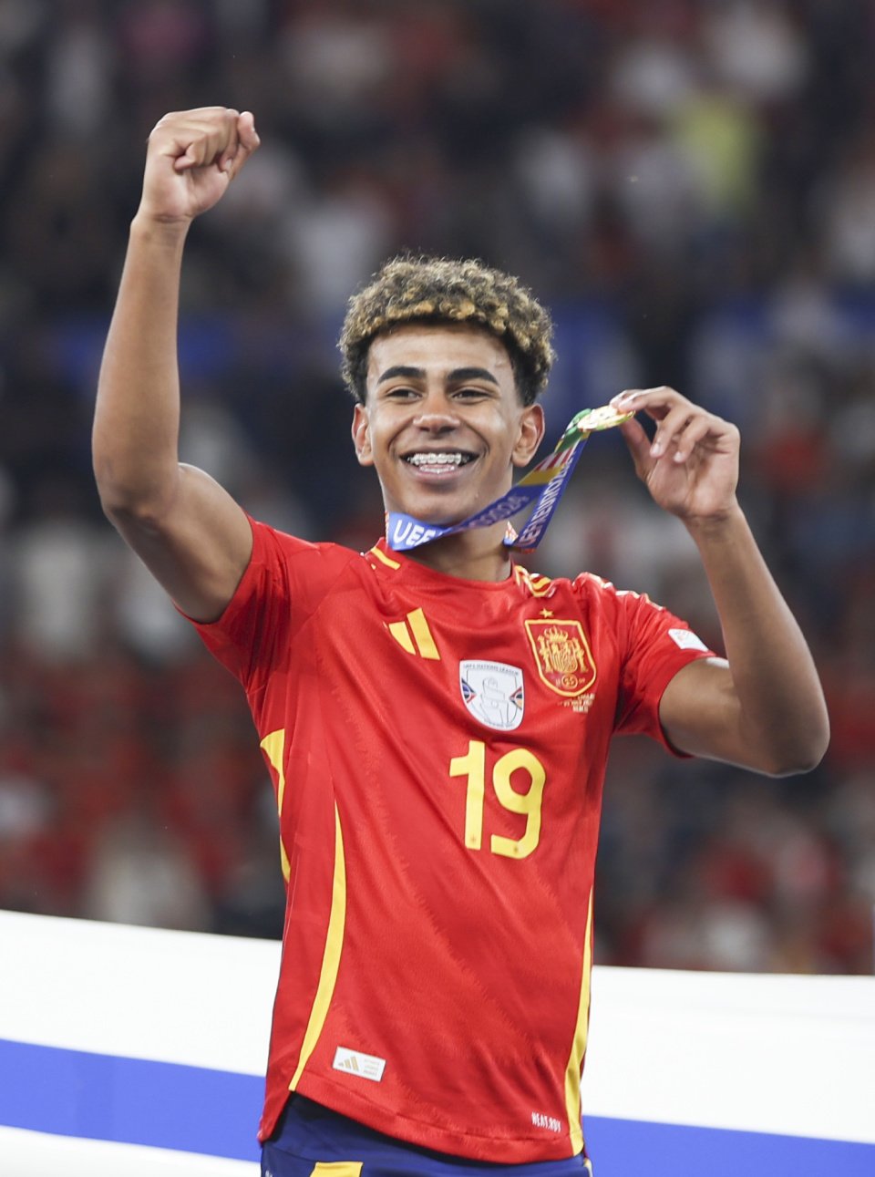 给我整的以为罗哥骗点球了一样，原来只是罚点球。。。（还以为罗哥在造点，结果只是主罚点球）