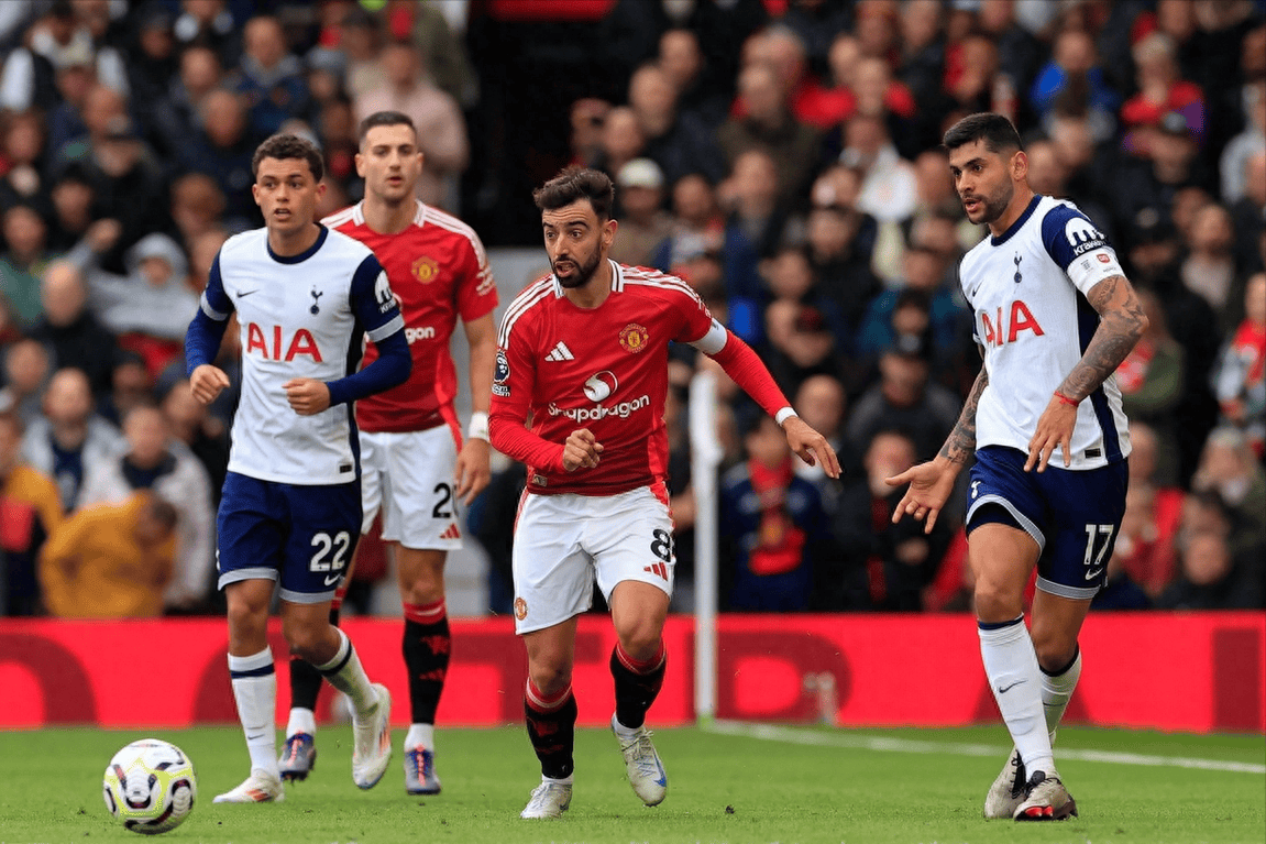 率队晋级美职联1／4决赛后，梅西现场观看儿子训练（带队闯入美职联八强后，梅西现场旁观儿子训练）