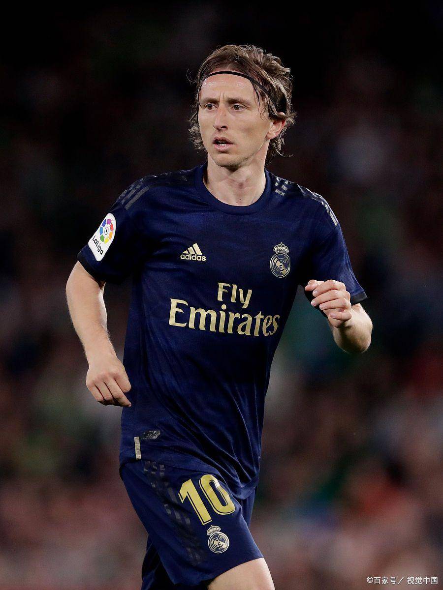 欧冠积分榜分析：各队晋级形势紧张,（欧冠积分榜解读：出线之争白热化）