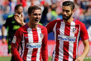 传记作者：亚马尔早期对莱万很不满，后来明白对方是想帮自己（传记作者：亚马尔曾对莱万不满，后知其为善意相助）