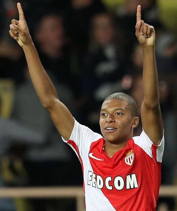 1分钟还原！杜锋又现“死亡凝视”始末，新星2次失误难以接受（1分钟复盘！杜锋再度上演“死亡凝视”，新星两度失误令人难以接受）