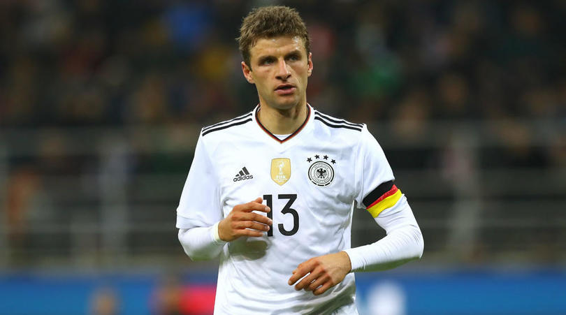 2.5倍!英超转播收入远高于西甲 皇马巴萨不如蜜蜂马竞难比副班长（英超转播收入高出西甲2.5倍：皇马巴萨不及蜜蜂，马竞难敌英超副班长）